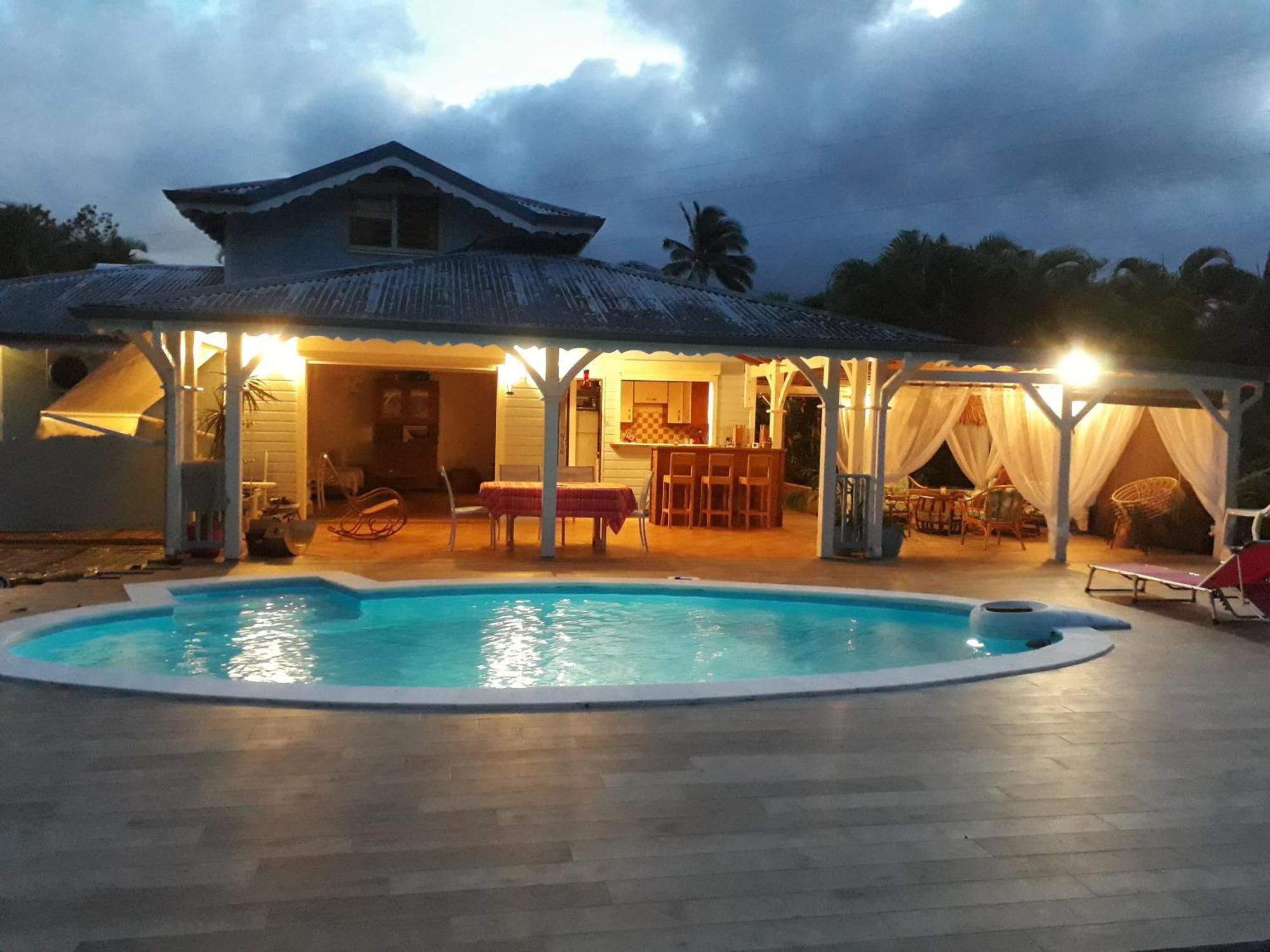 סנט-רוז Gite Kaz A Topaze, Piscine, Jardin Tropical מראה חיצוני תמונה